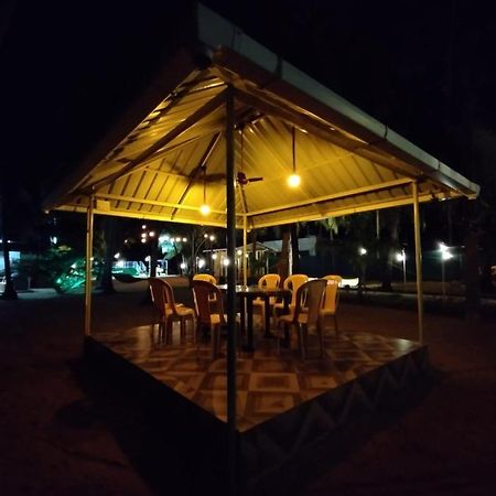 Hangout Kalyānpur Dış mekan fotoğraf