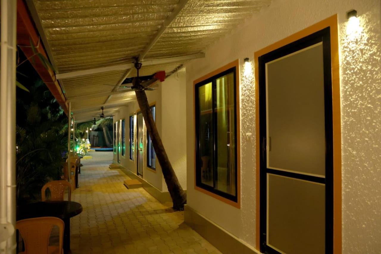 Hangout Kalyānpur Dış mekan fotoğraf