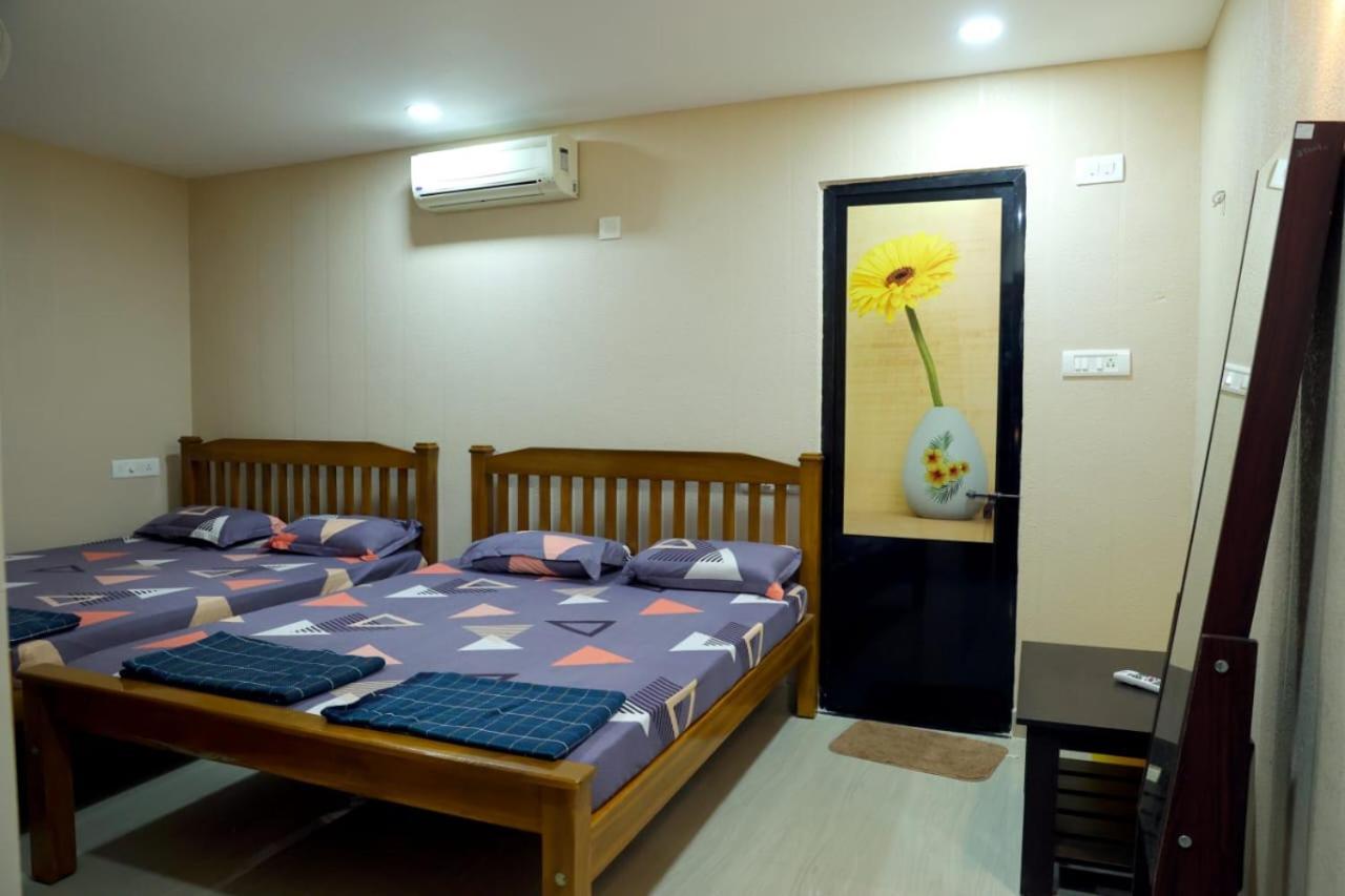Hangout Kalyānpur Dış mekan fotoğraf