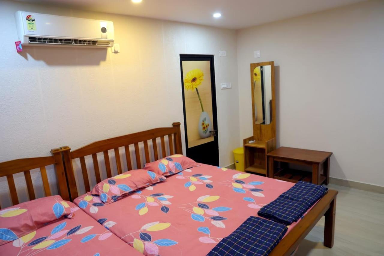 Hangout Kalyānpur Dış mekan fotoğraf